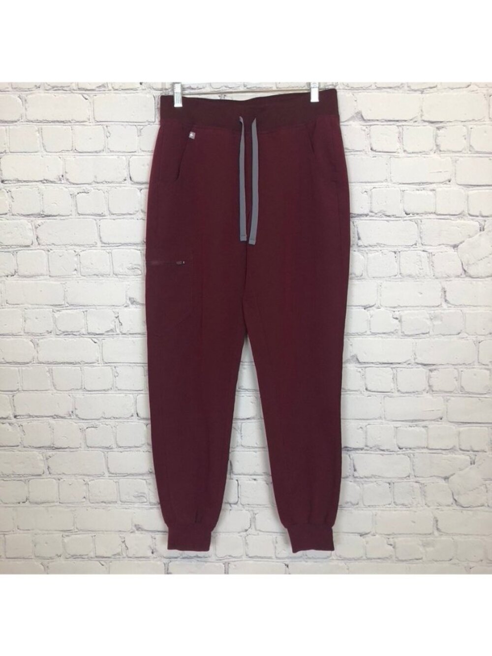 Figs Zamora Jogger Scrub Pants Size S Burgundy